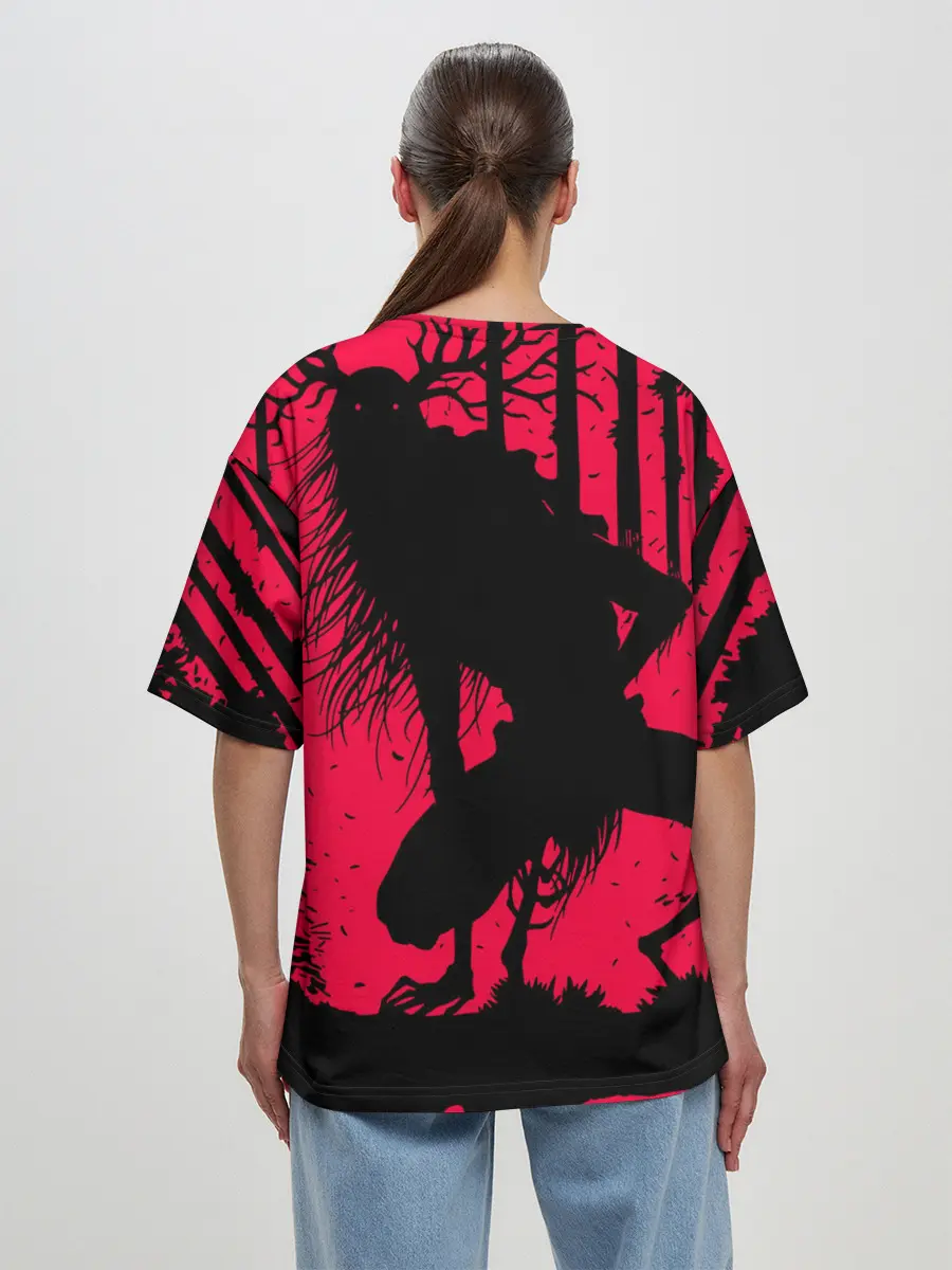 Женская футболка оверсайз / Красный скелет в диком лесу