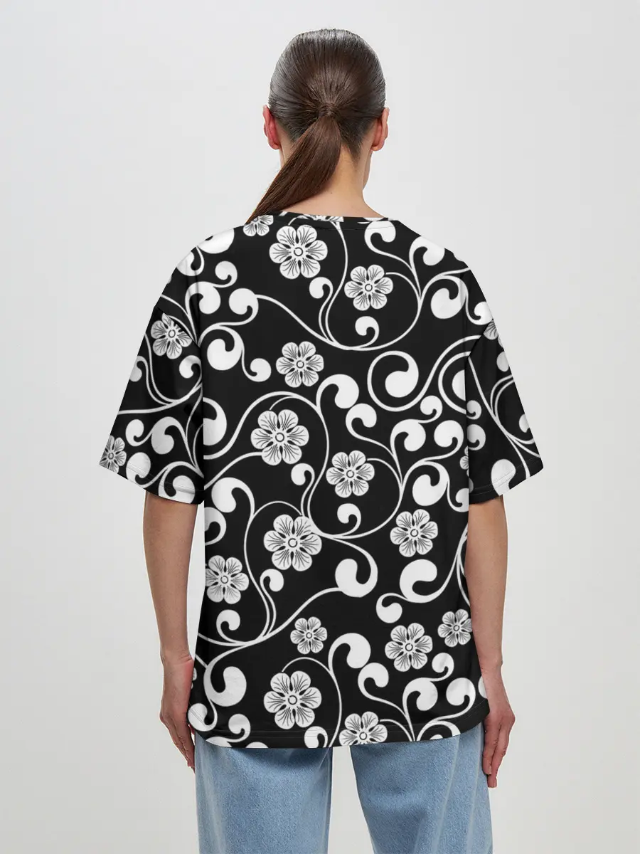 Женская футболка оверсайз / Векторные цветы