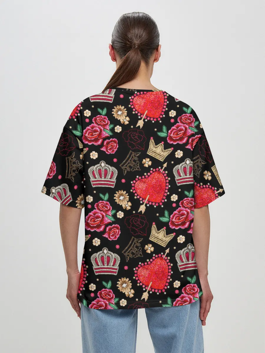 Женская футболка оверсайз / Корона и розы