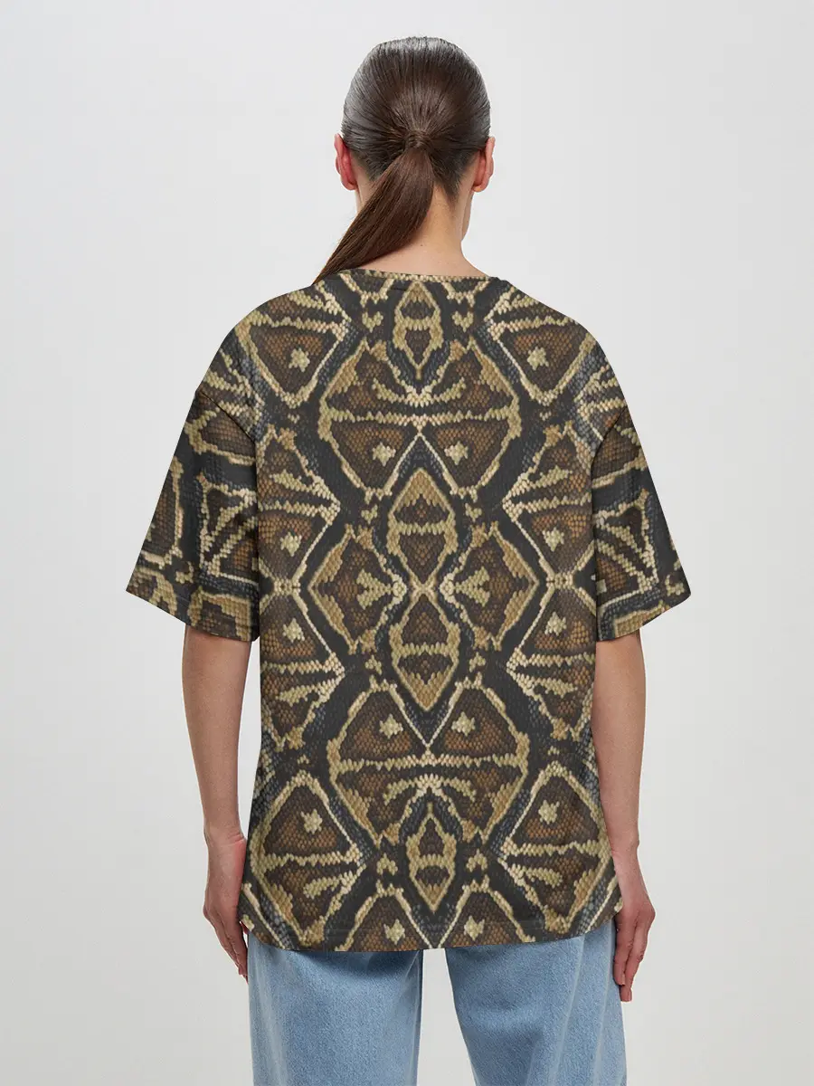 Женская футболка оверсайз / Змеиная кожа