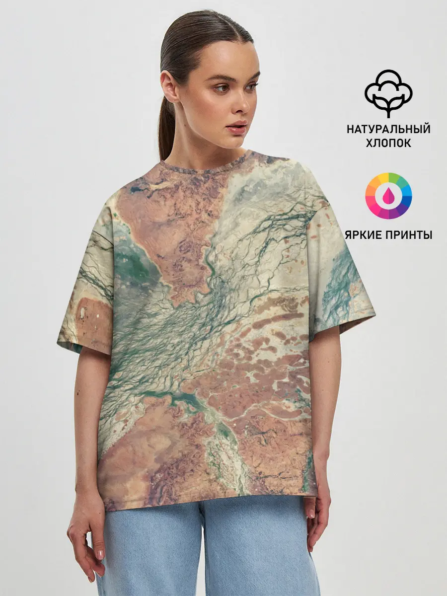 Женская футболка оверсайз / Снимок со СпуТника