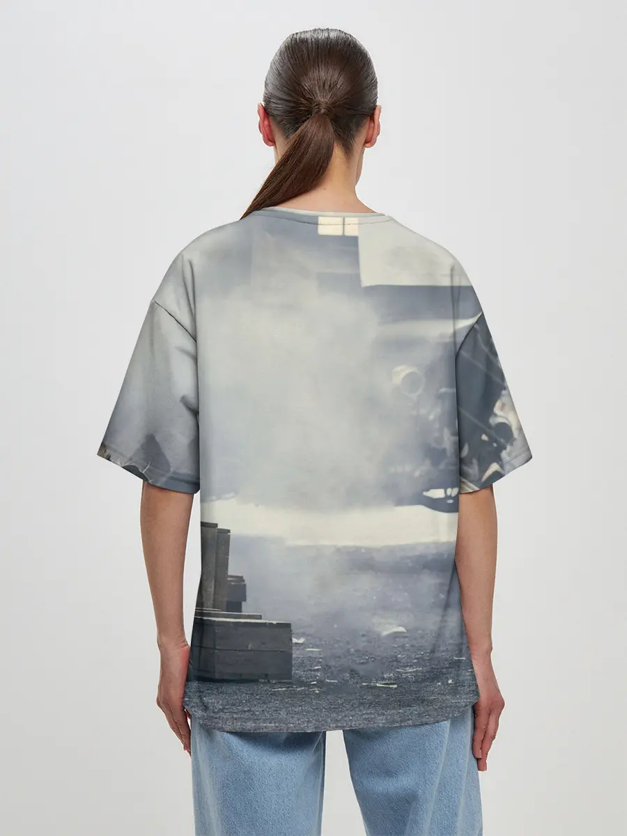 Женская футболка оверсайз / Острые козырьки