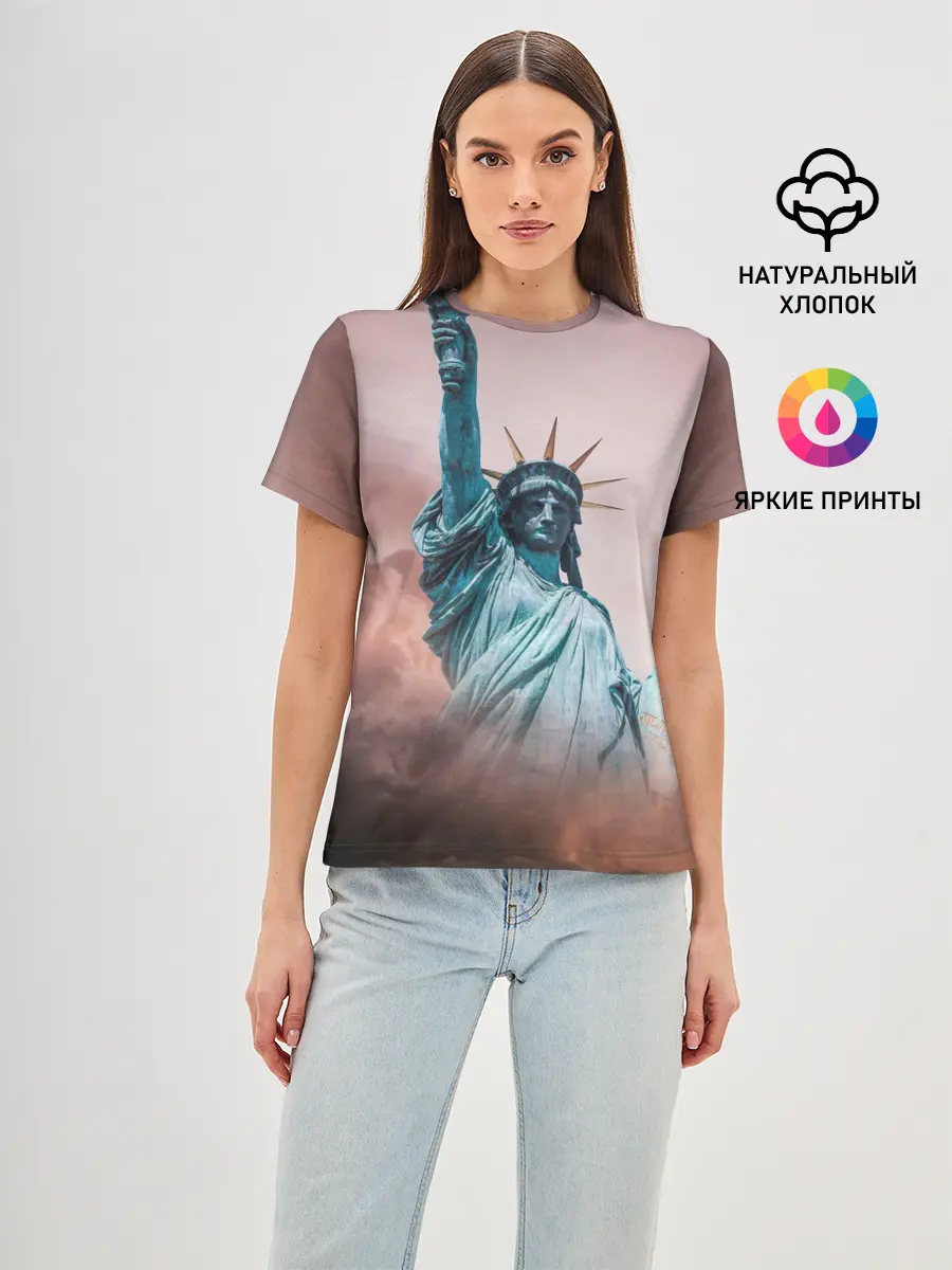 Женская базовая футболка / Статуя свободы