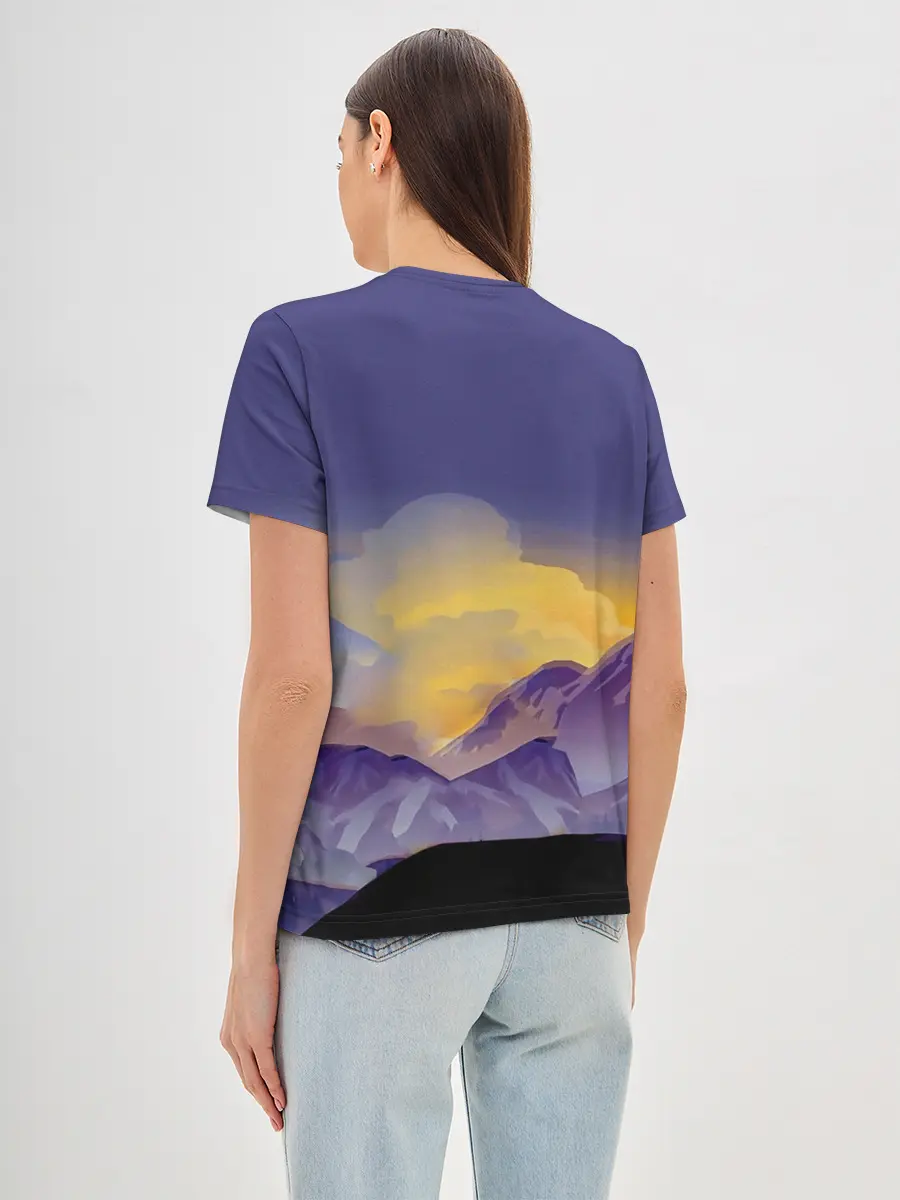 Женская базовая футболка / Эпичный Картман в горах | Южный Парк