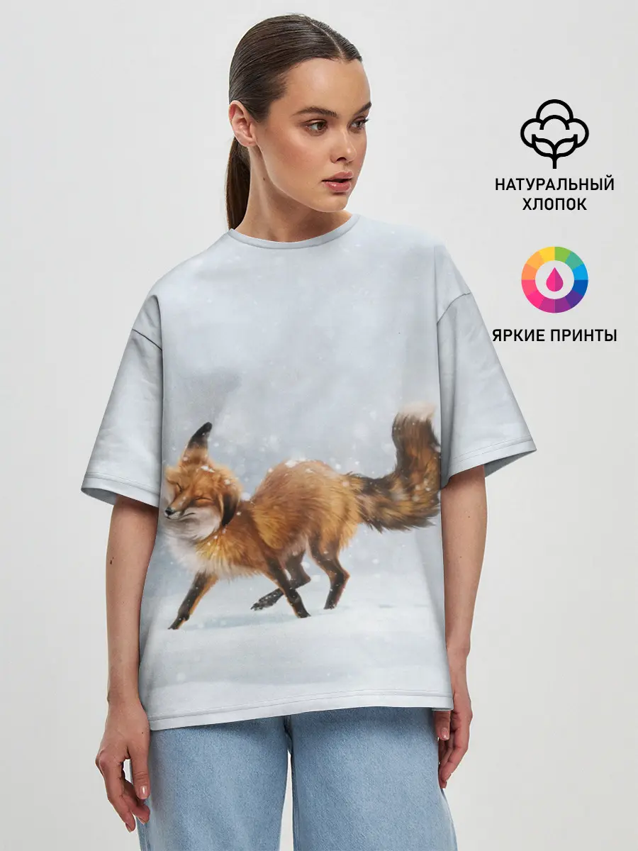 Женская футболка оверсайз / Зимняя лисичка