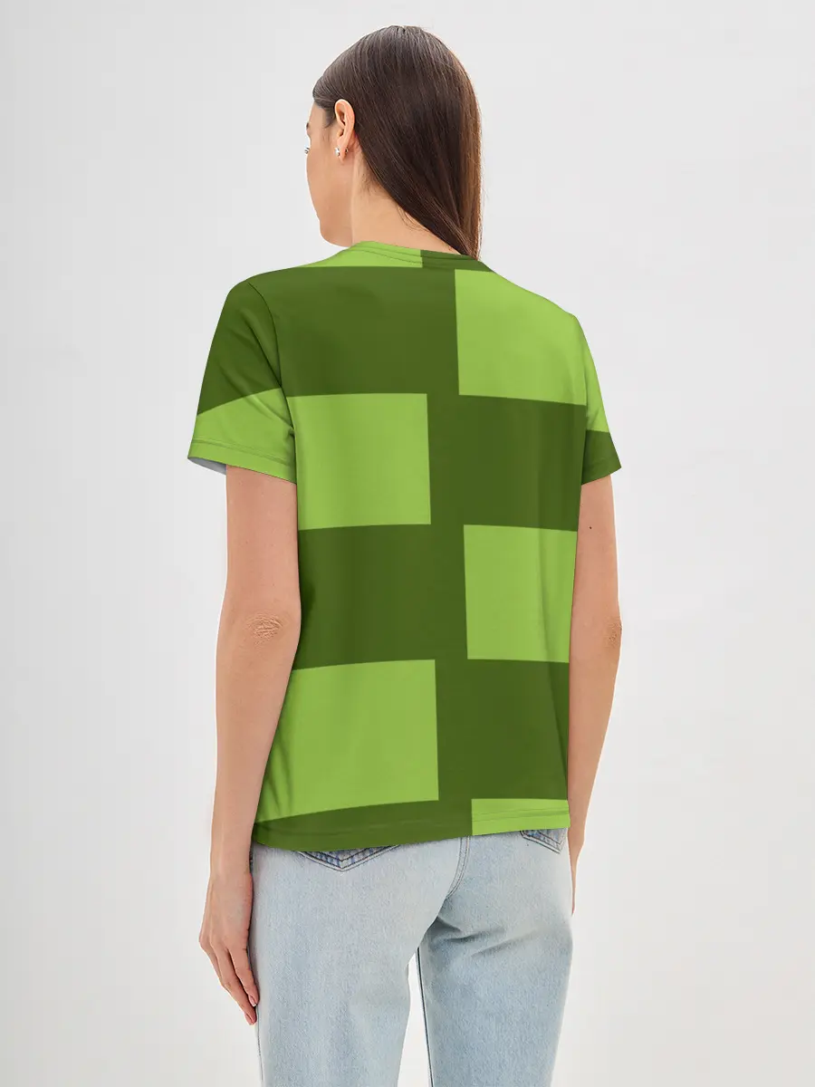 Женская базовая футболка / В поисках QR