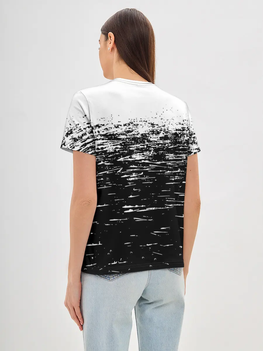 Женская базовая футболка / Чёрный клевер: Бык.