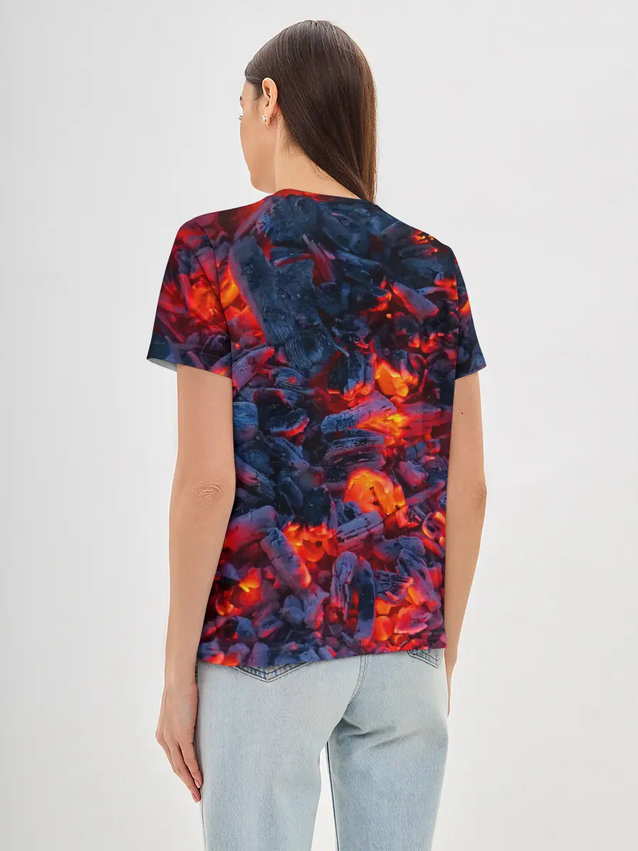 Женская базовая футболка / Магия углей