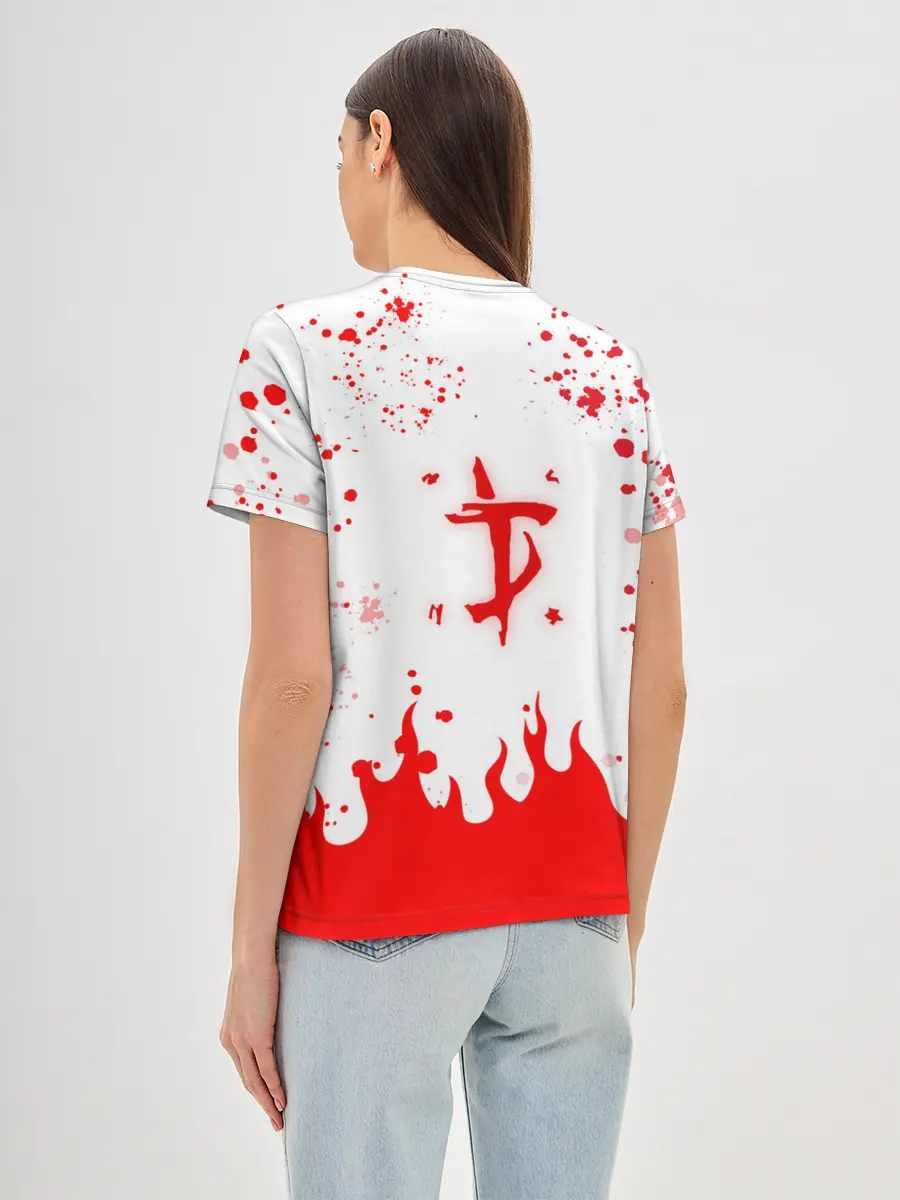 Женская базовая футболка / Doomguy vs Cyberdemon