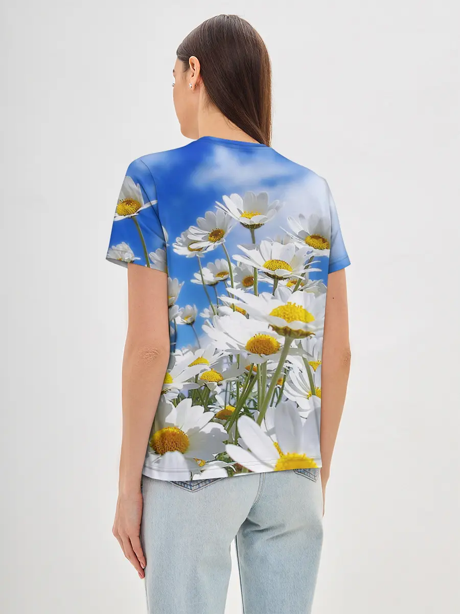 Женская базовая футболка / Ромашки