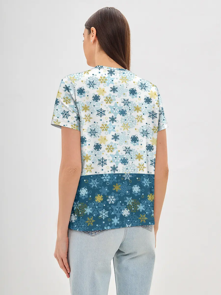 Женская базовая футболка / Весёлый Оленёнок