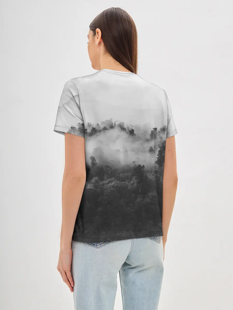 Женская базовая футболка / Лес