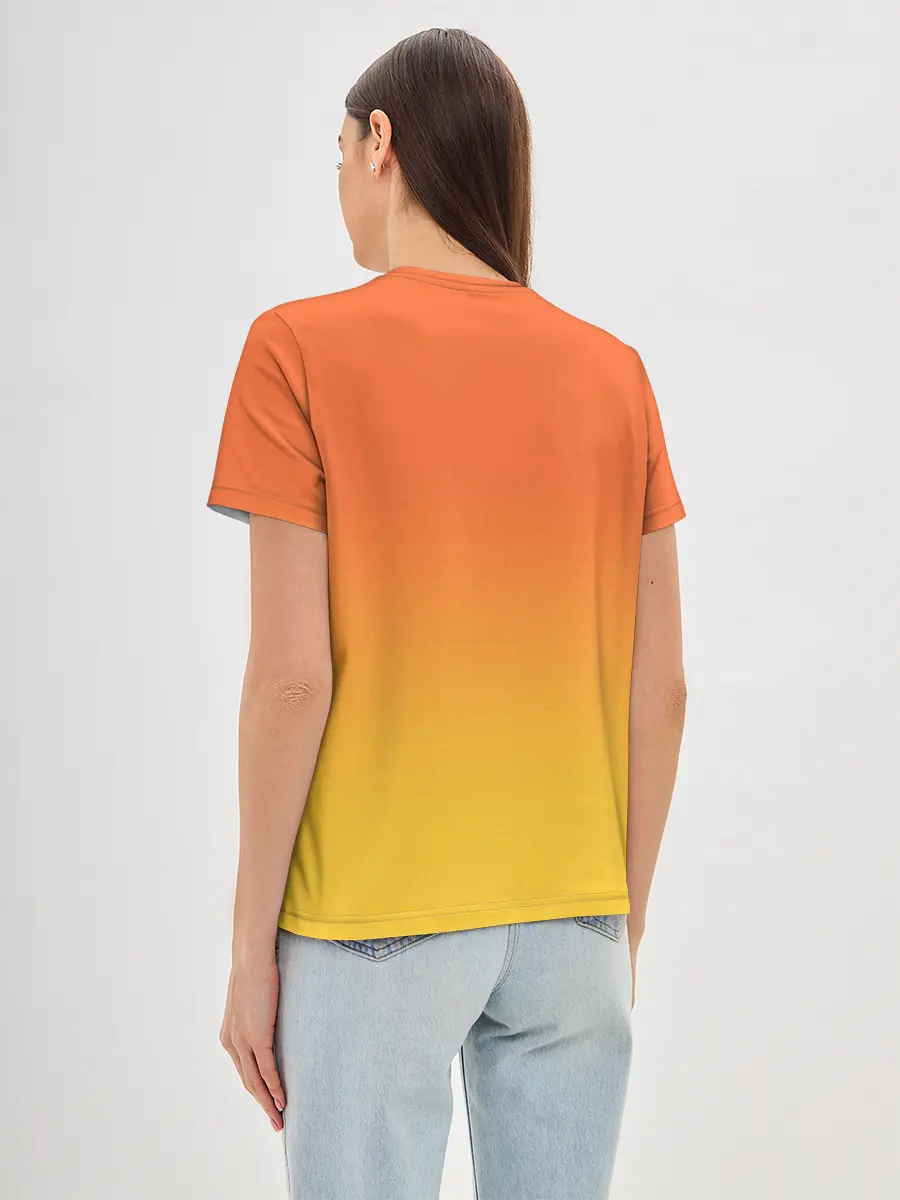 Женская базовая футболка / Doom