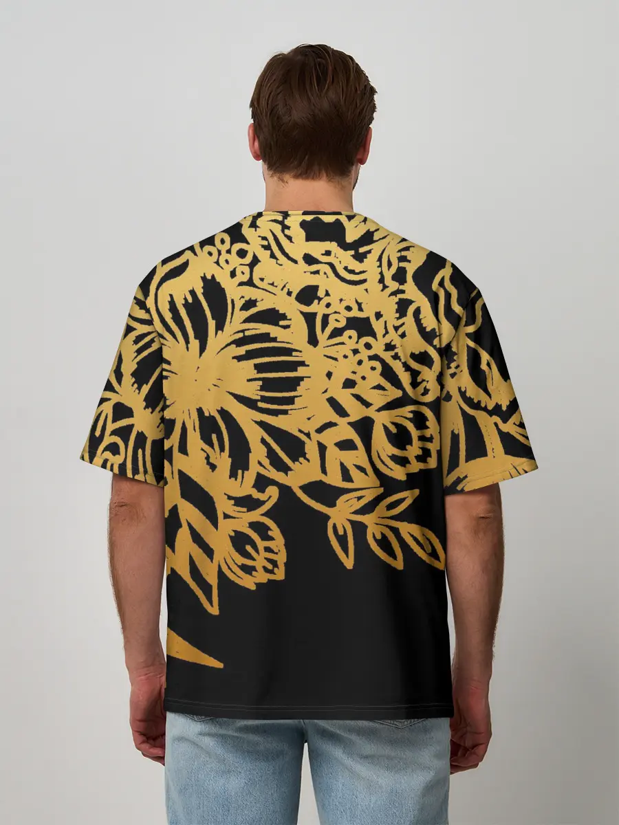 Мужская футболка оверсайз / Золотые цветы на белом