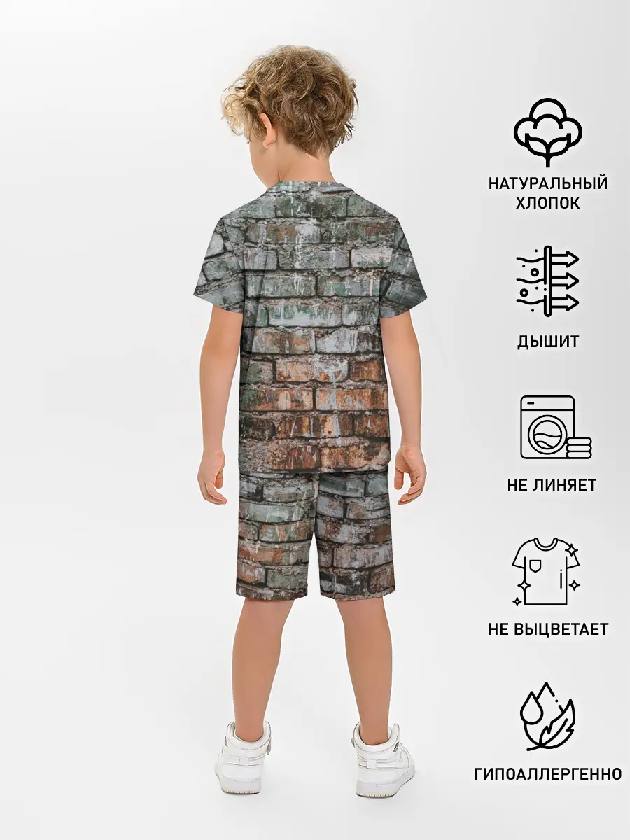 Детская пижама с шортами / кирпичная стена потеки краска