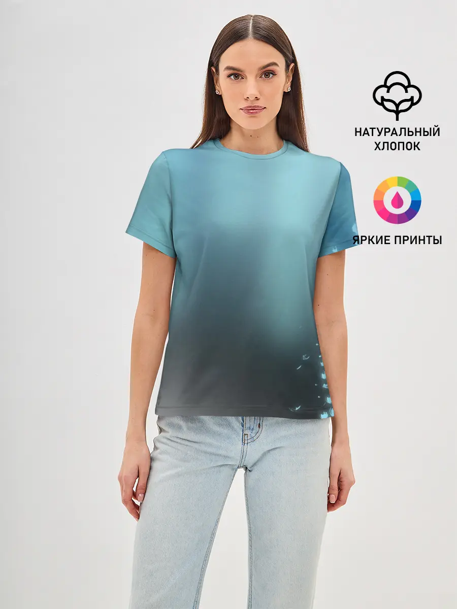 Женская базовая футболка / Водяные свечения