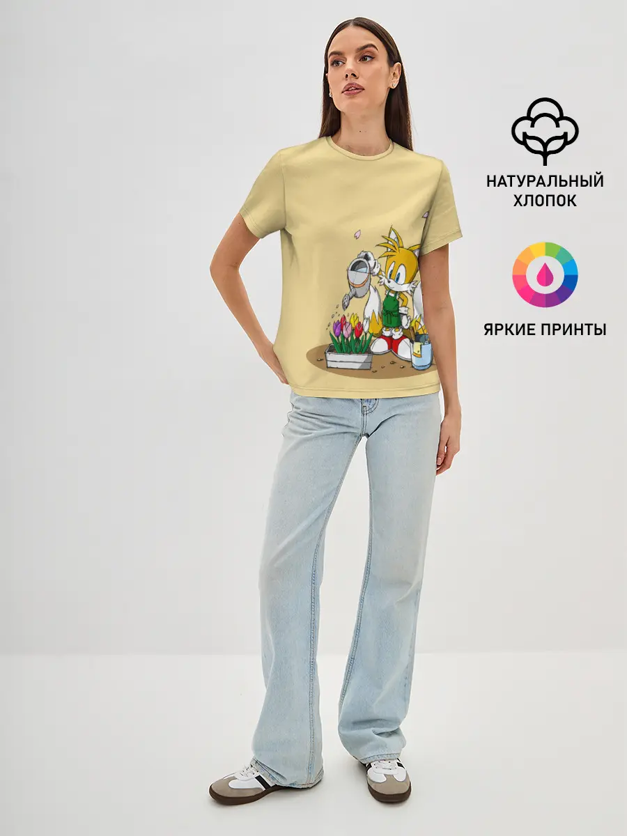 Женская базовая футболка / Sonic.