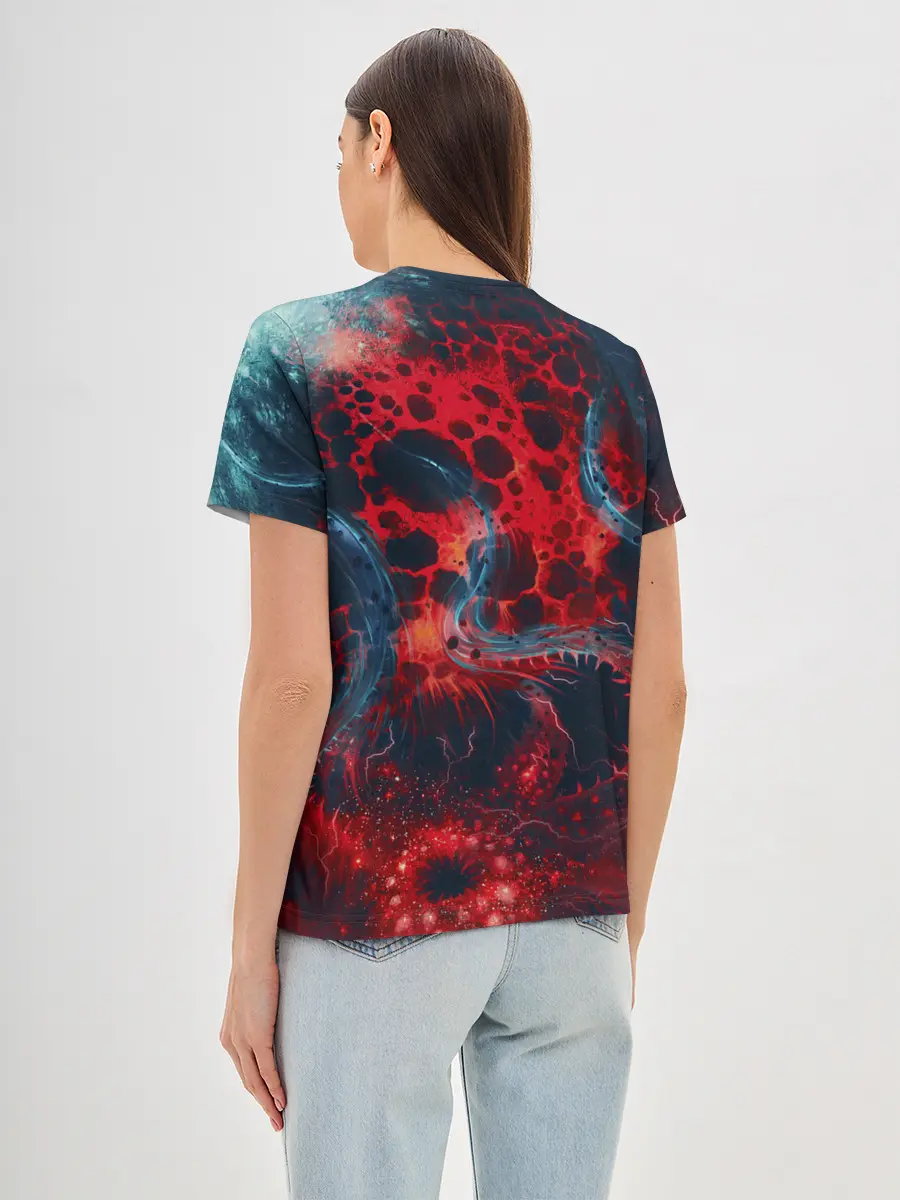 Женская базовая футболка / Гигантский космический монстр