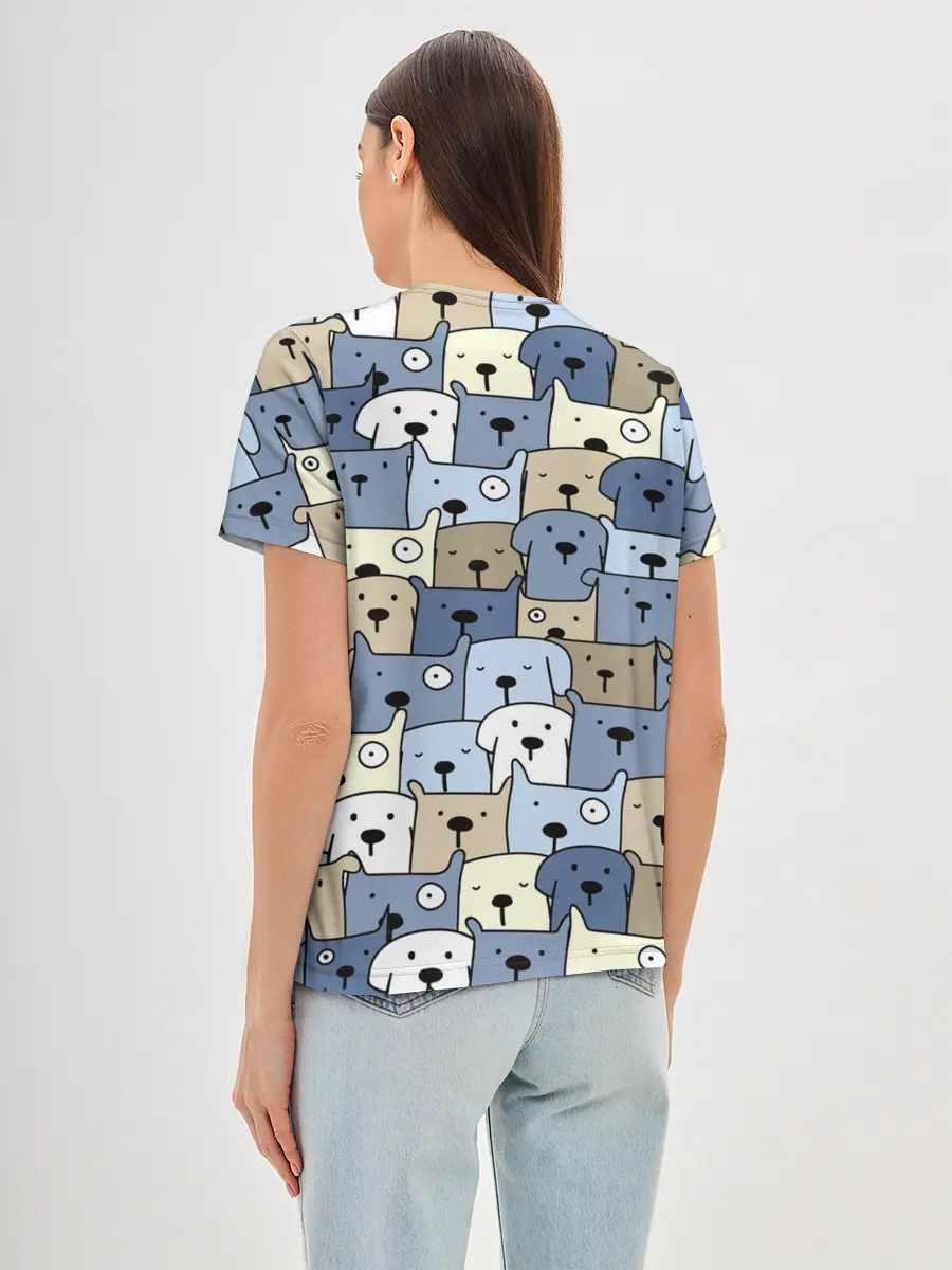 Женская базовая футболка / Собачки рисунок паттерном