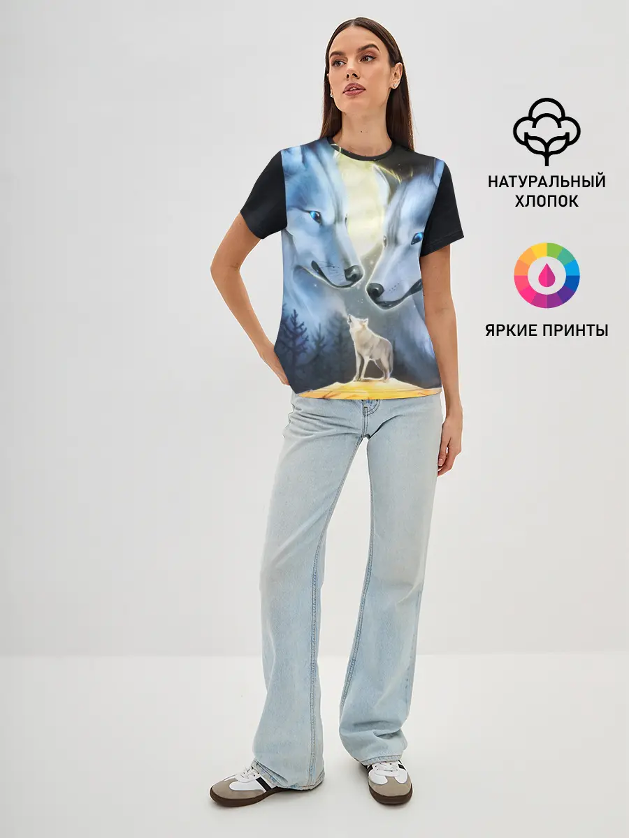 Женская базовая футболка / ВОЛК В НОЧИ