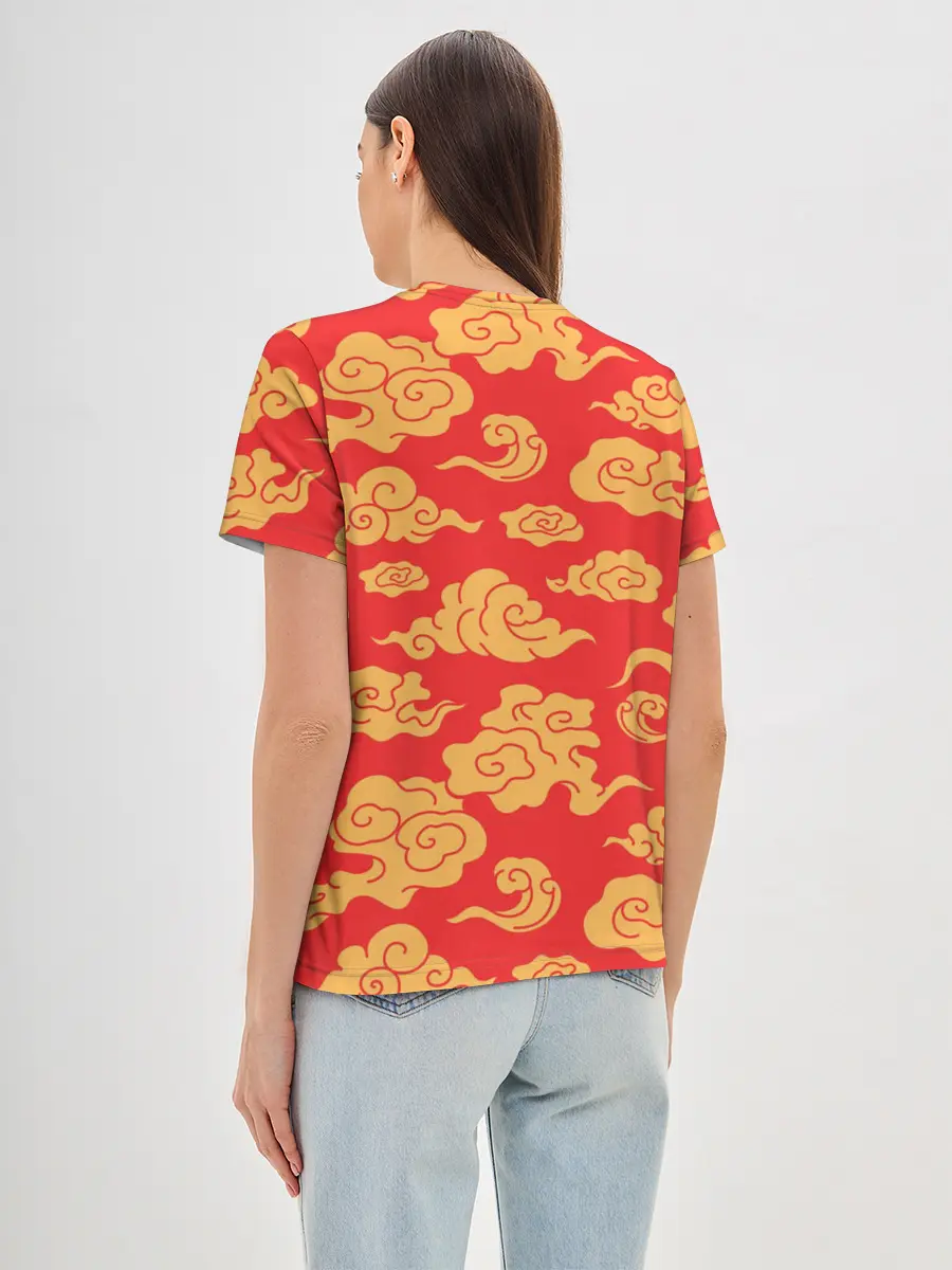 Женская базовая футболка / Западный узор облаков