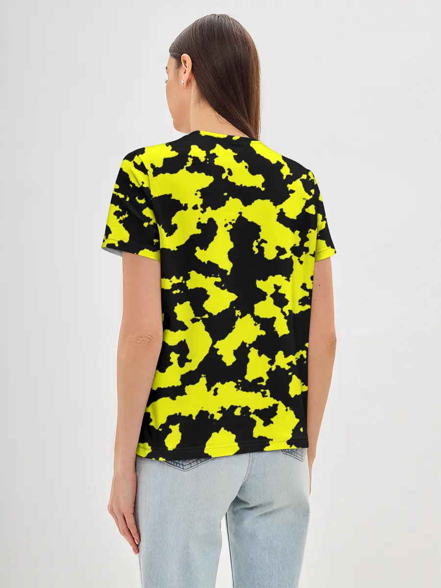 Женская базовая футболка / Черно-желтый камуфляж