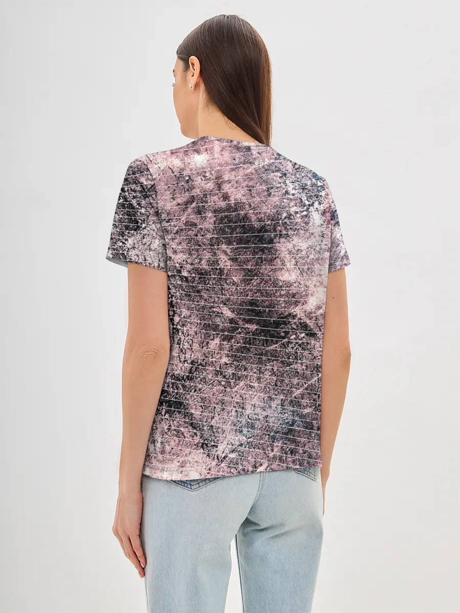 Женская базовая футболка / Опасный Дазай Осаму