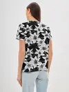 Женская базовая футболка / Лилии черно-белые