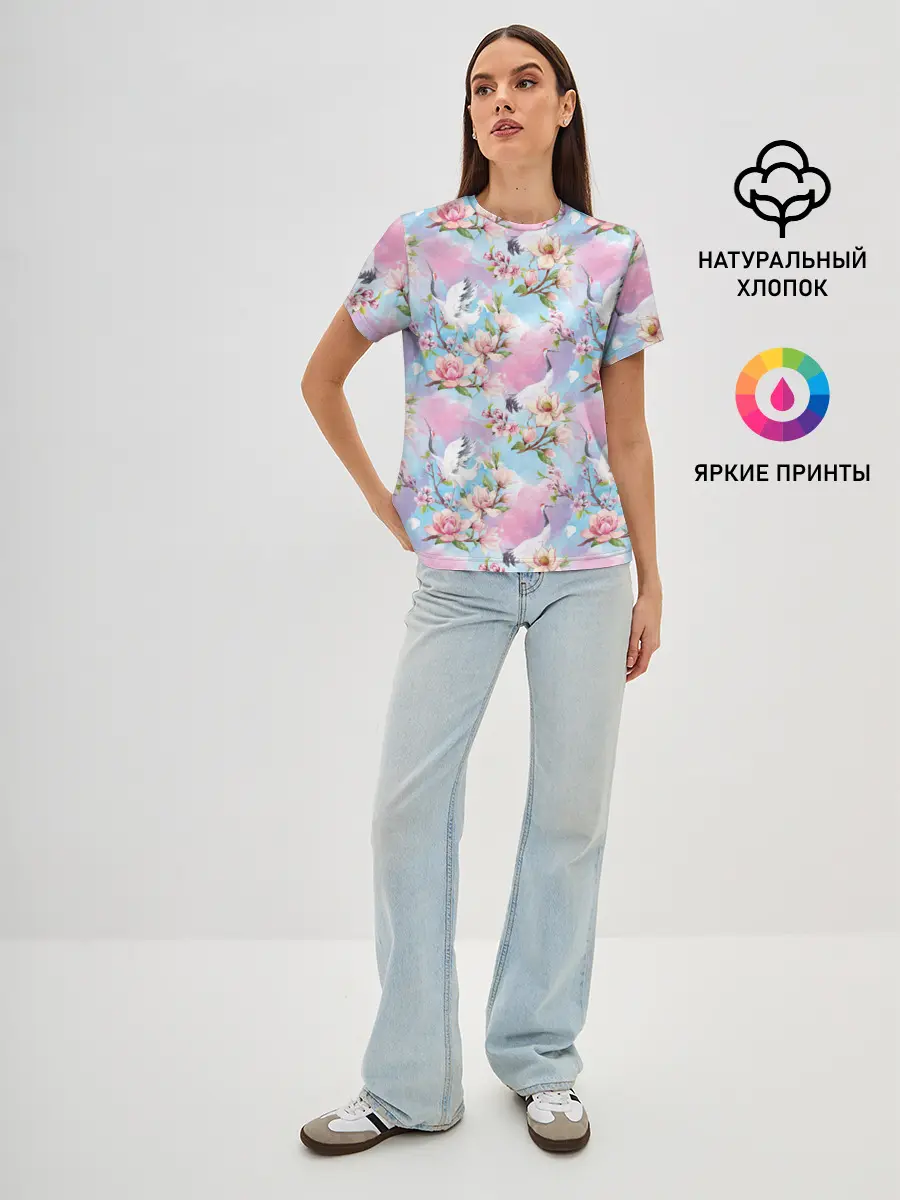 Женская базовая футболка / Узор с журавлями