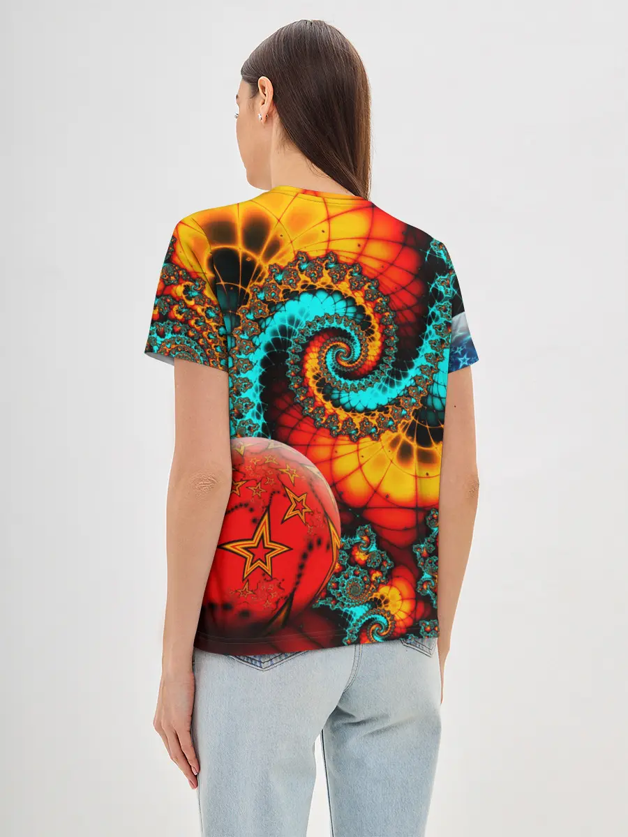 Женская базовая футболка / СТОЛКНОВЕНИЕ ПЛАНЕТ