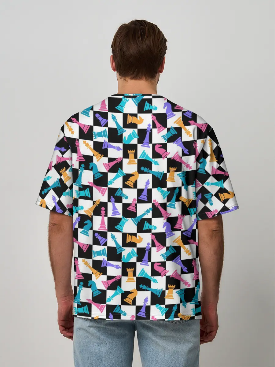 Мужская футболка оверсайз / Разноцветные Шахматные Фигуры