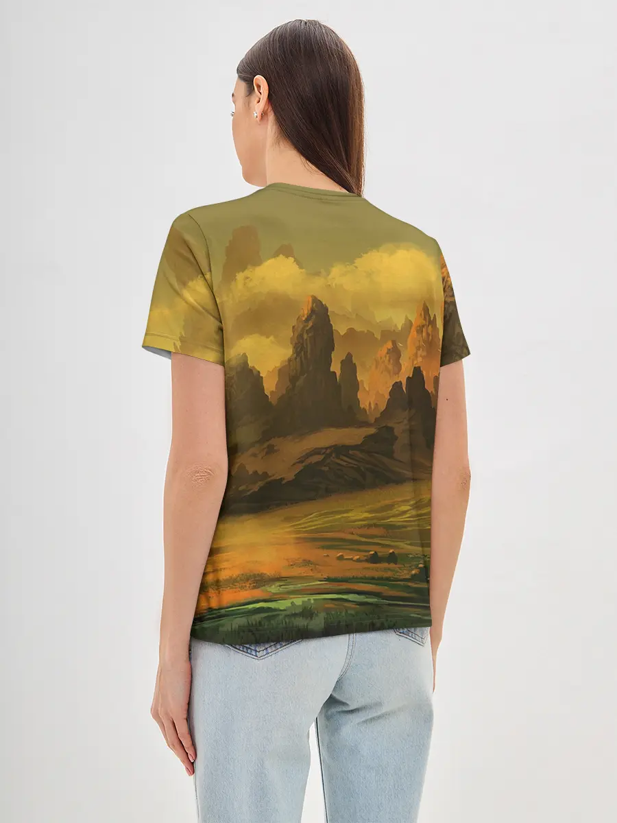 Женская базовая футболка / Zhong Li