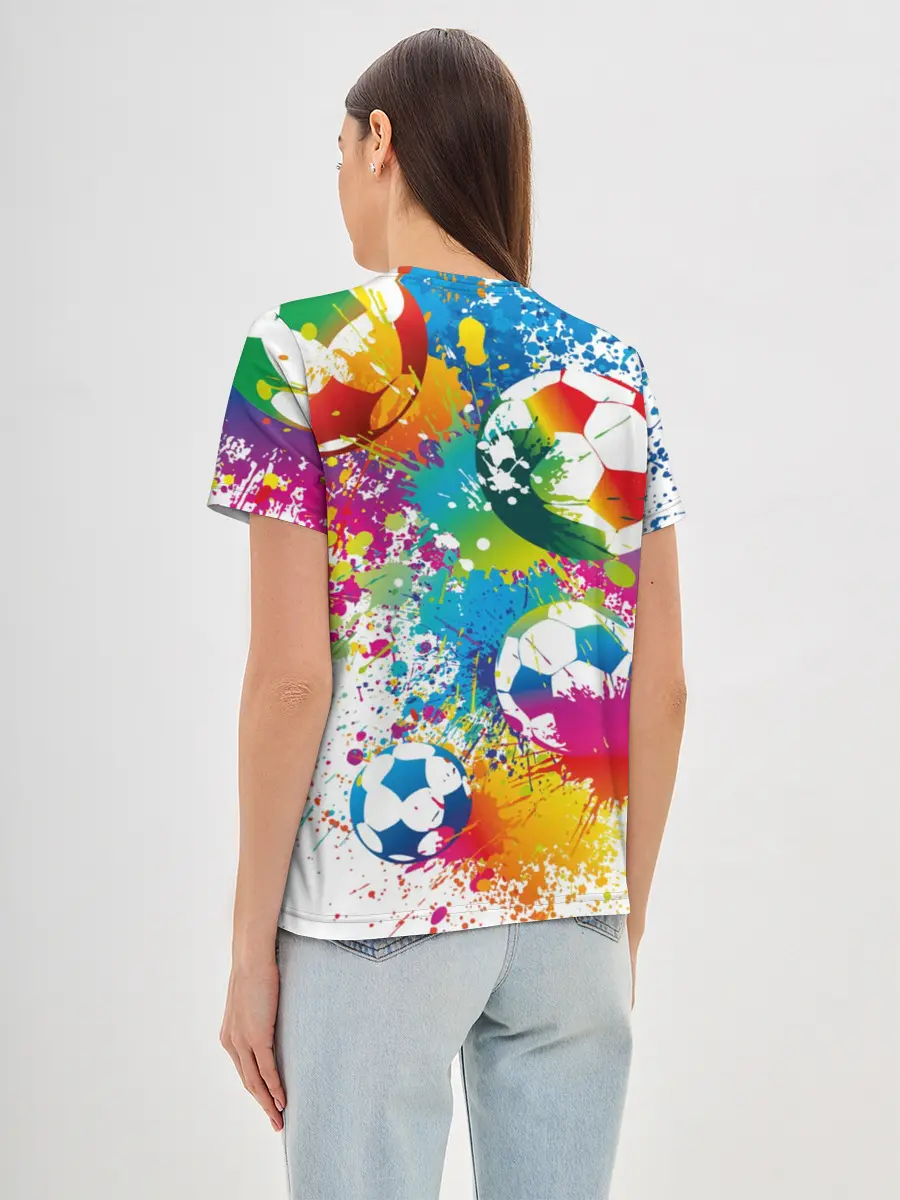 Женская базовая футболка / Футбольные мячи