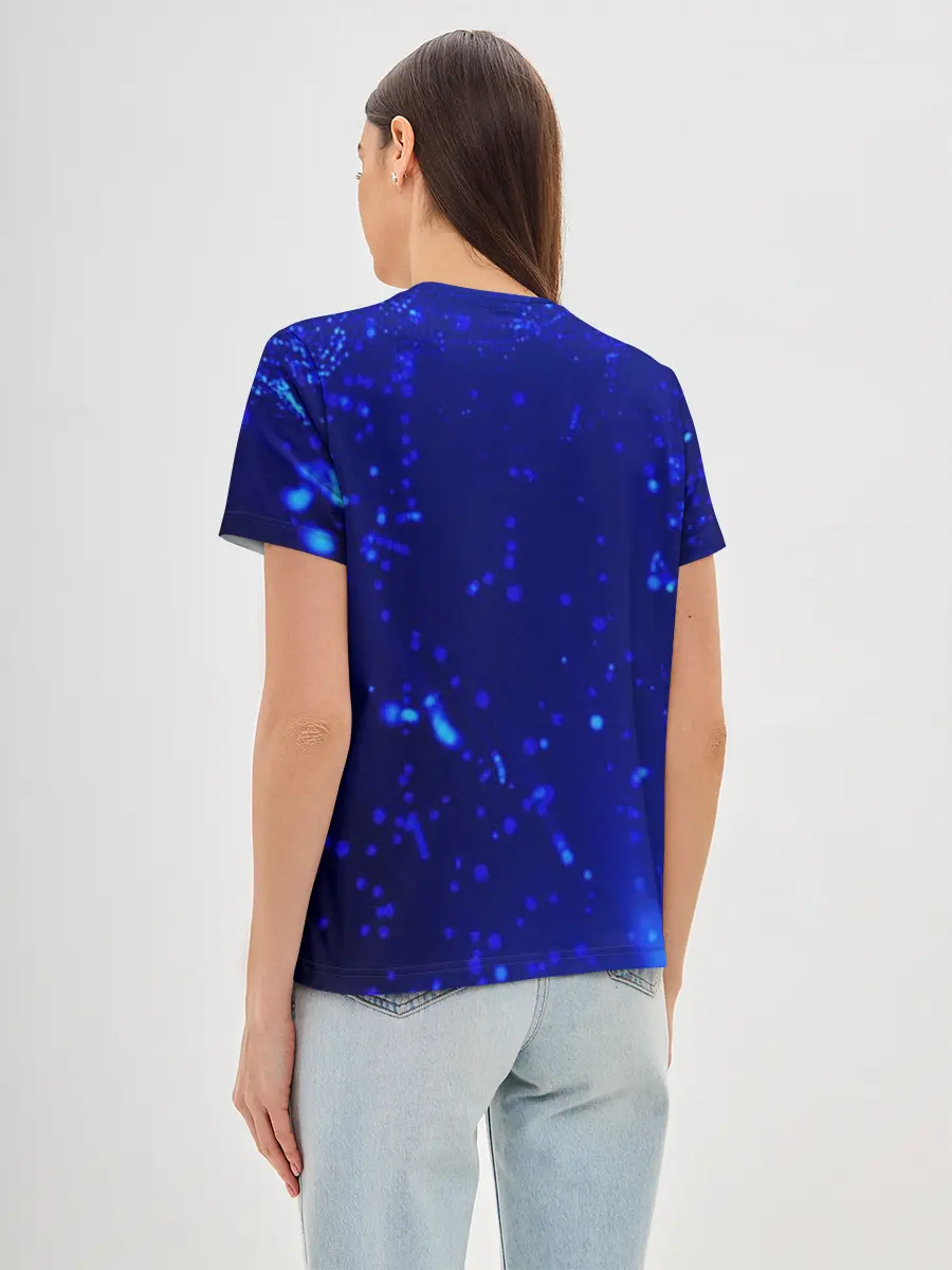 Женская базовая футболка / Котик под Дождем