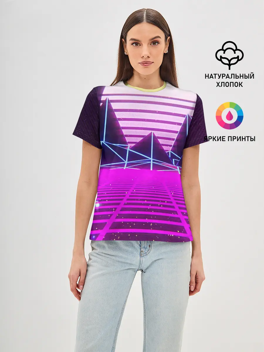 Женская базовая футболка / Synthwave