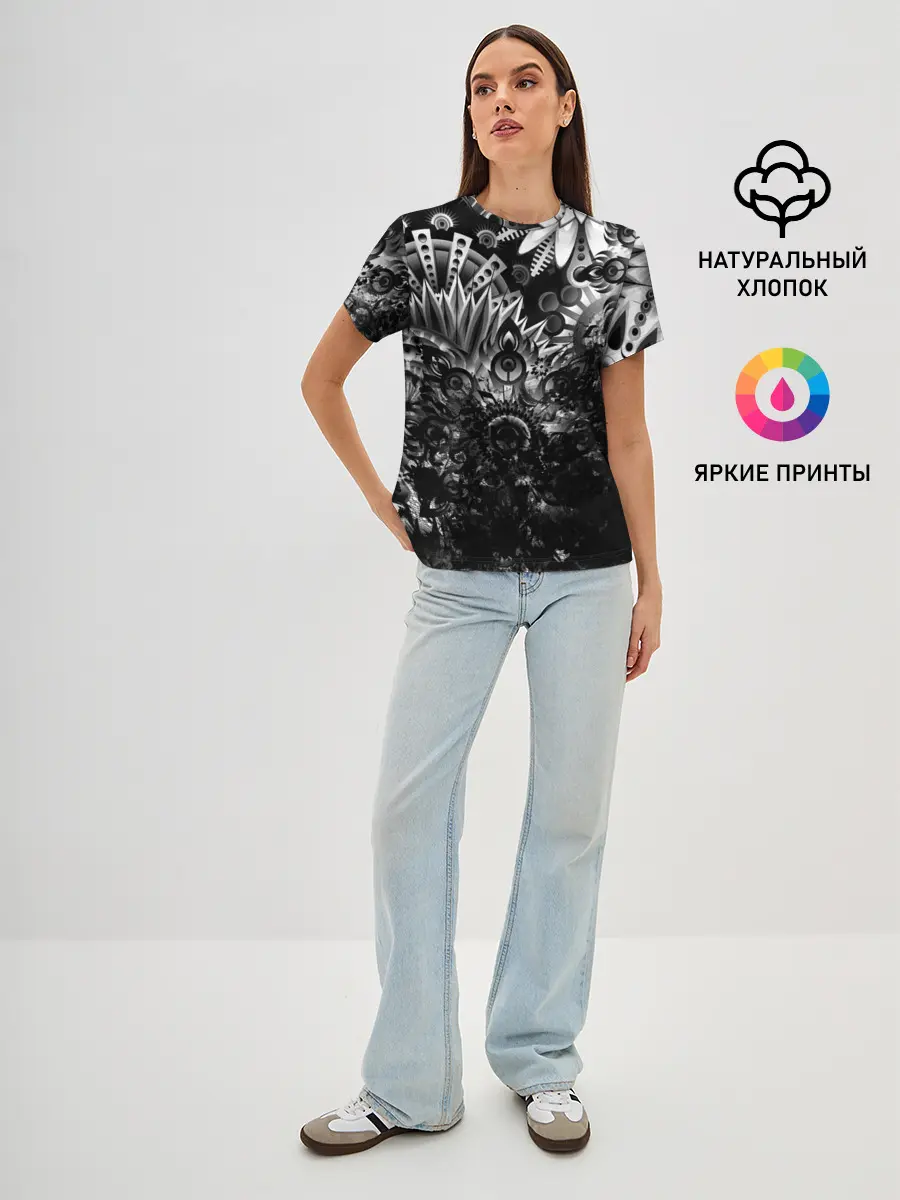 Женская базовая футболка / Floral Pattern