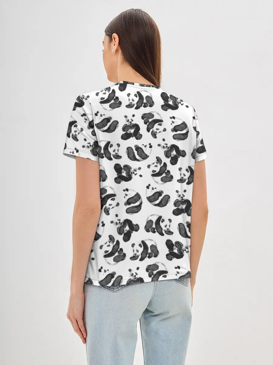 Женская базовая футболка / Акварельные панды паттерн
