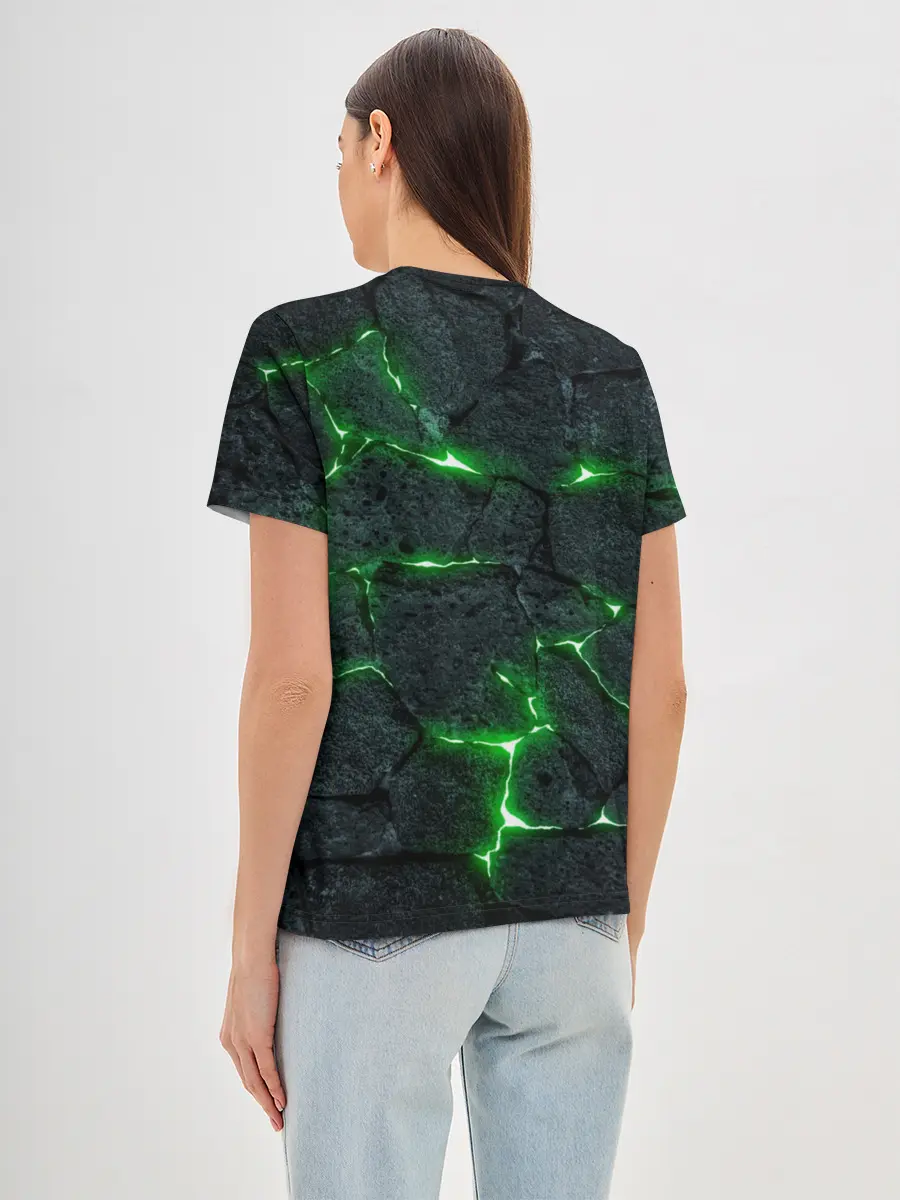 Женская базовая футболка / ЗЕЛЁНОЕ ИЗЛУЧЕНИЕ