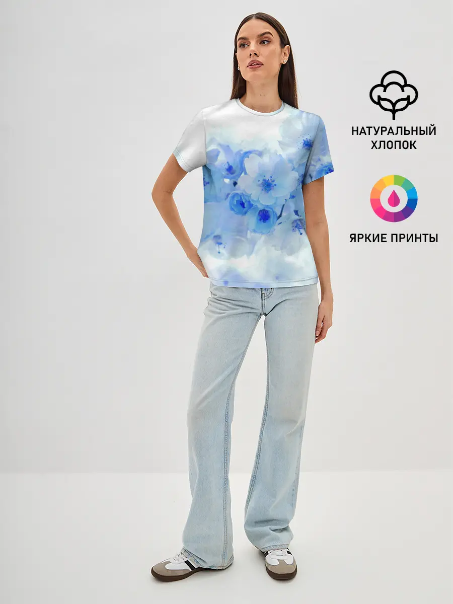 Женская базовая футболка / Цветущая Сакура