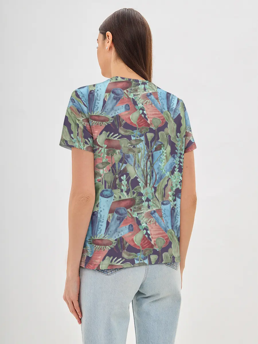 Женская базовая футболка / Водоросли на морском дне