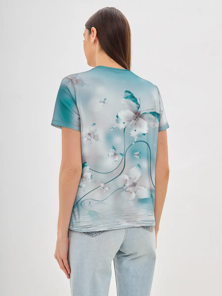 Женская базовая футболка / бабочки