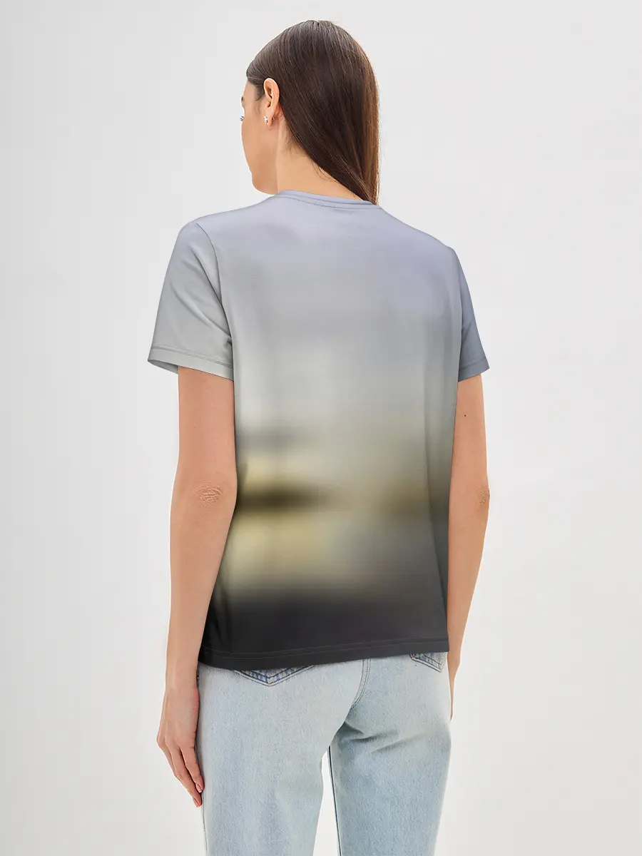 Женская базовая футболка / Tesla Roadster