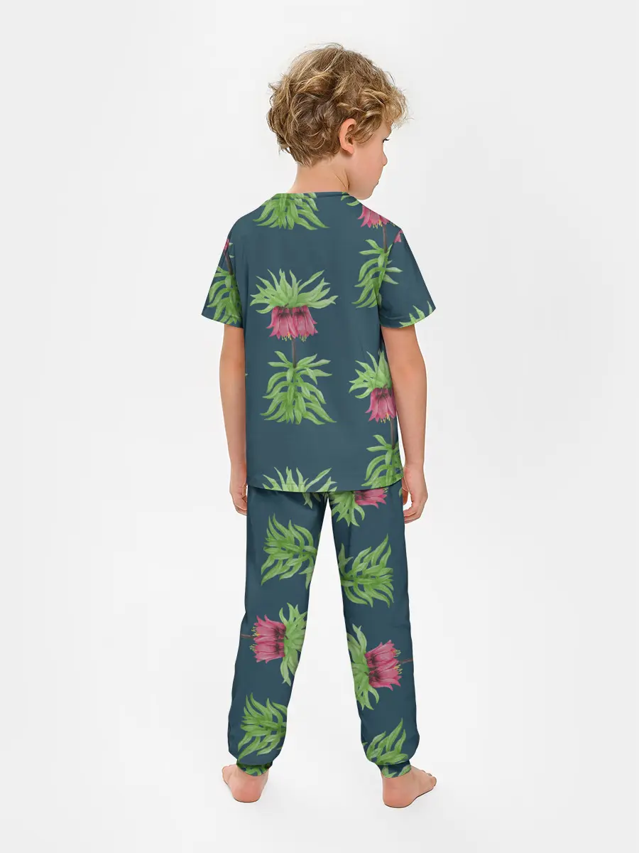 Детская пижама с брюками / Цветы рябчика на темном фоне