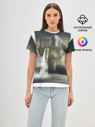 Женская базовая футболка / Парящий замак