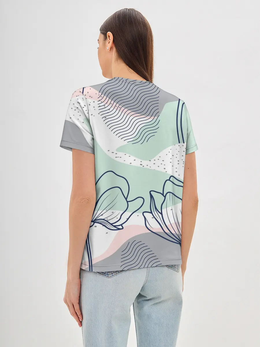 Женская базовая футболка / Цветы