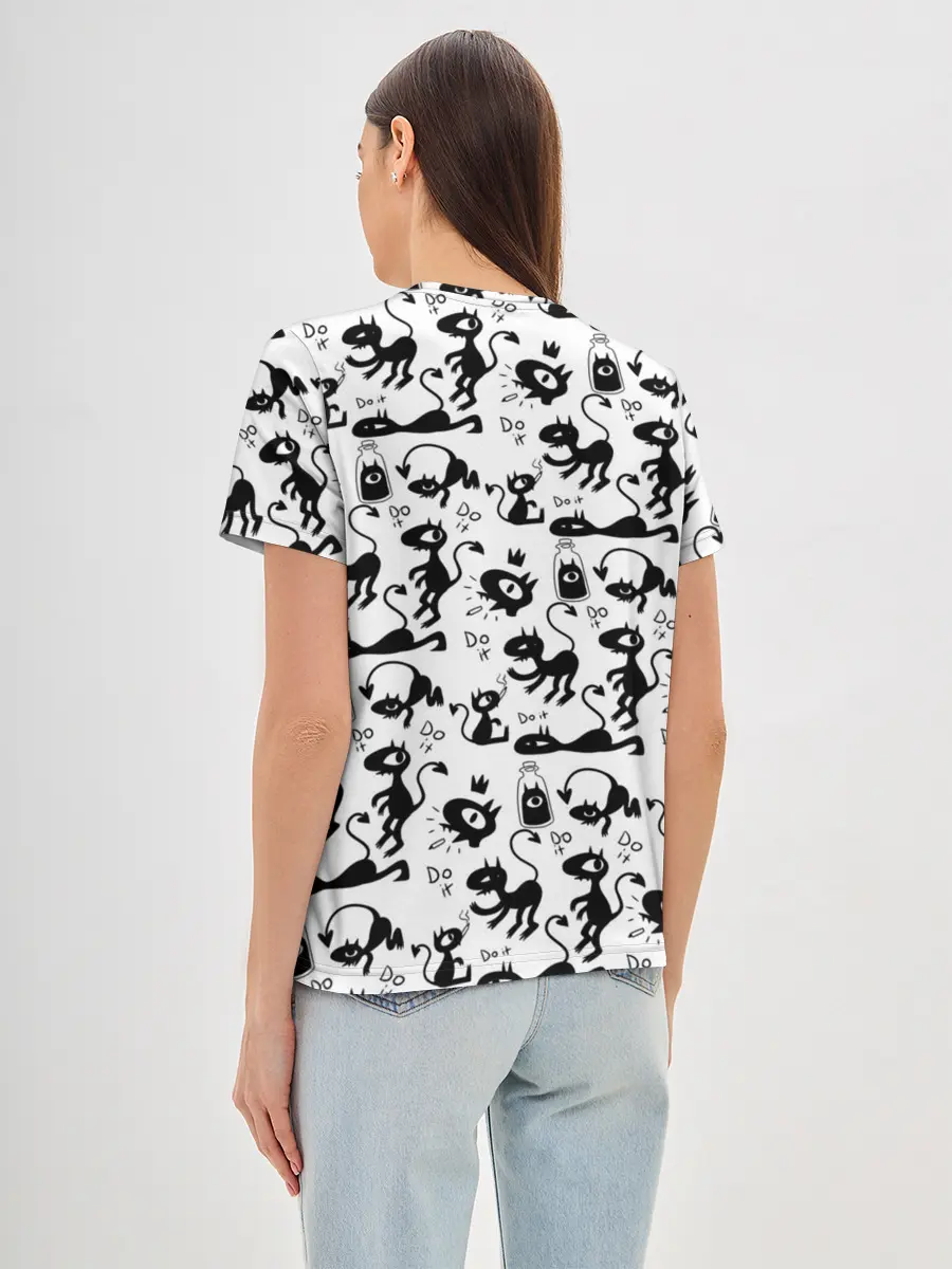 Женская базовая футболка / DISENCHANTMENT LUCI