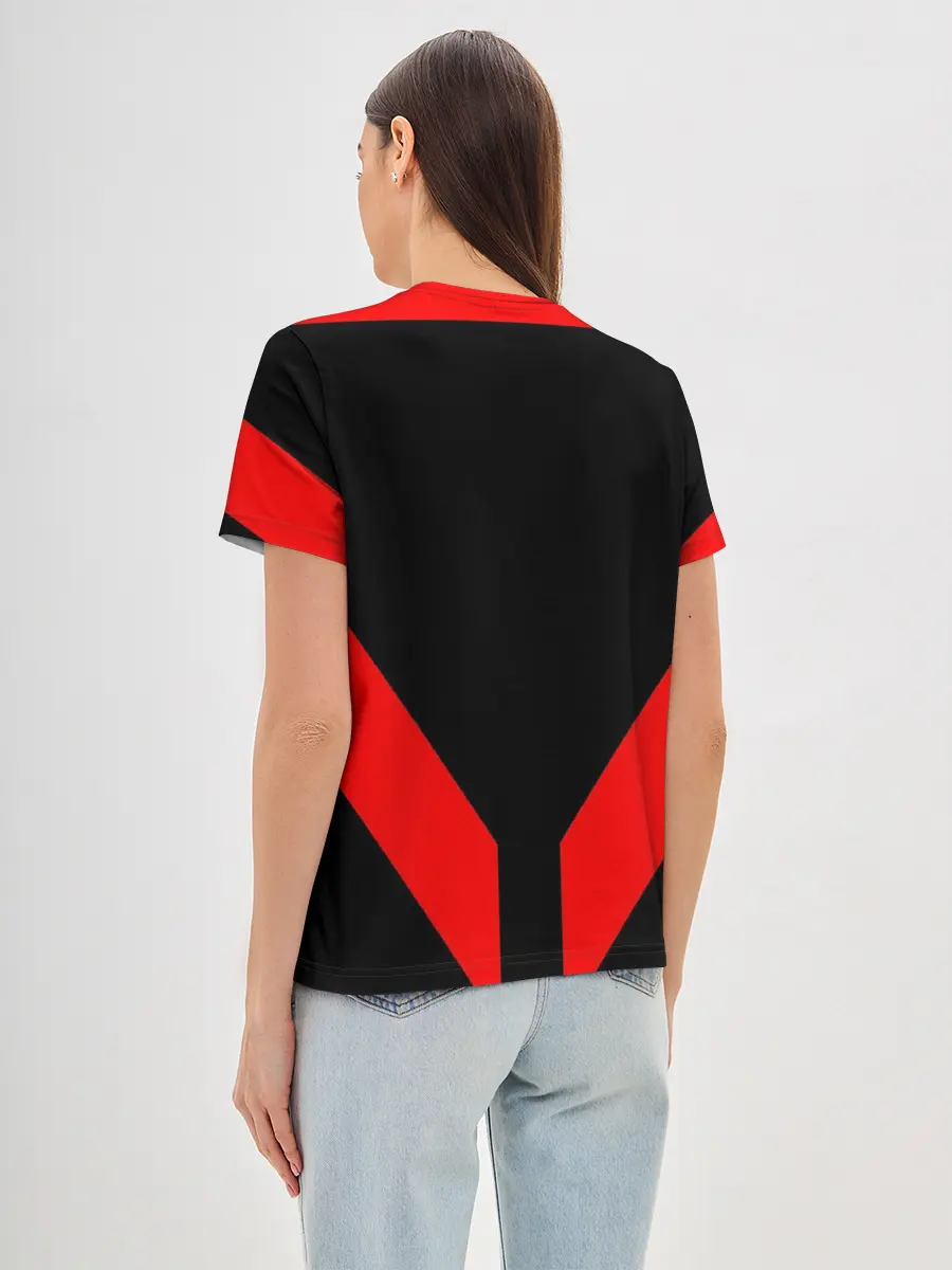 Женская базовая футболка / PREDATOR