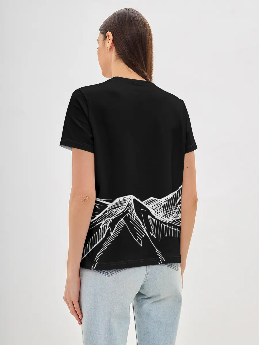 Женская базовая футболка / Горы