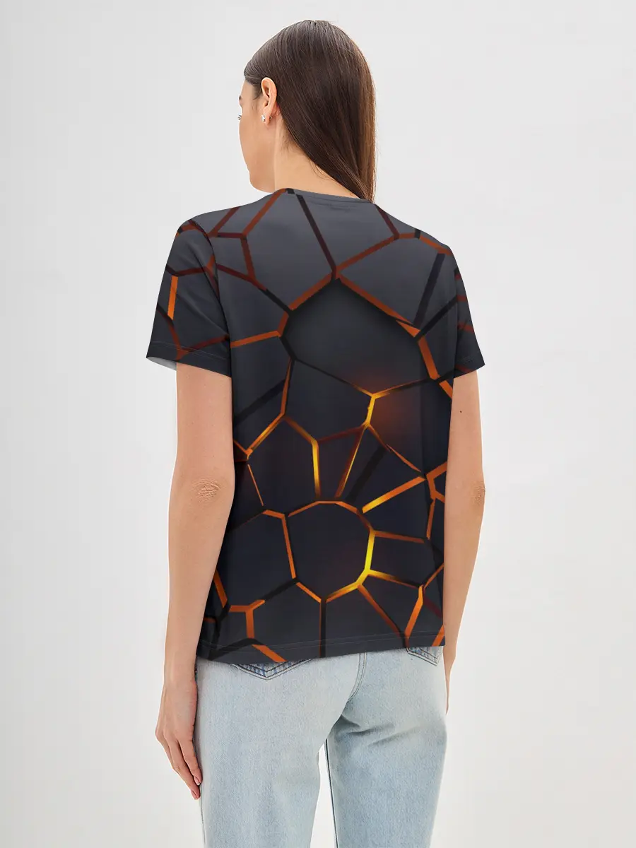 Женская базовая футболка / Volvo 3D геометрия