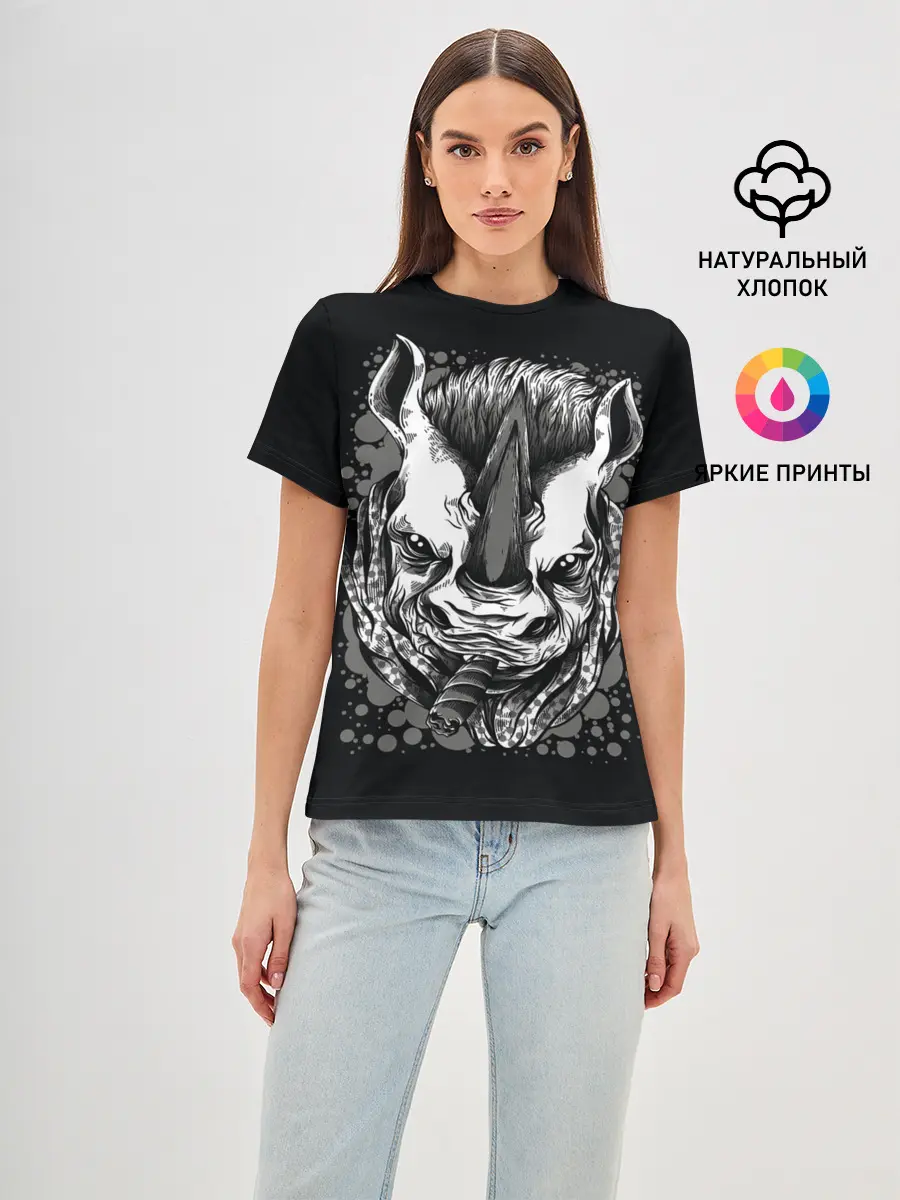 Женская базовая футболка / Свирепый носорог